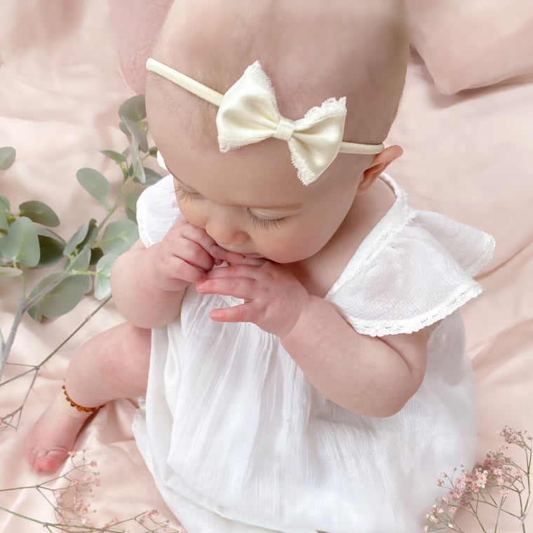 Fleur Frill Satin Baby Bow Headband / Peach Blush