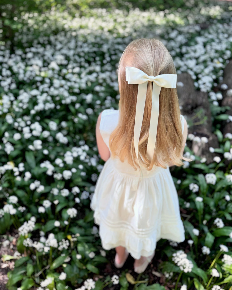 MAXI FLEUR Satin Bow Barrette/ Ivory