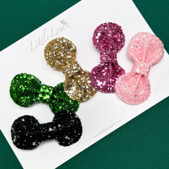 'Wicked' inspired glitter bow hair clip set, Elphaba inspired hair accessory,  wicked witch off the west, wicked movie, wicked merchandise, glitter bows wicked, Elphaba, Cynthia Erivo, wicked musical, wicked the movie, wicked bows, glitter bow, mini glitter bow, Wizard of oz, Wicked inspired, wicked costumes