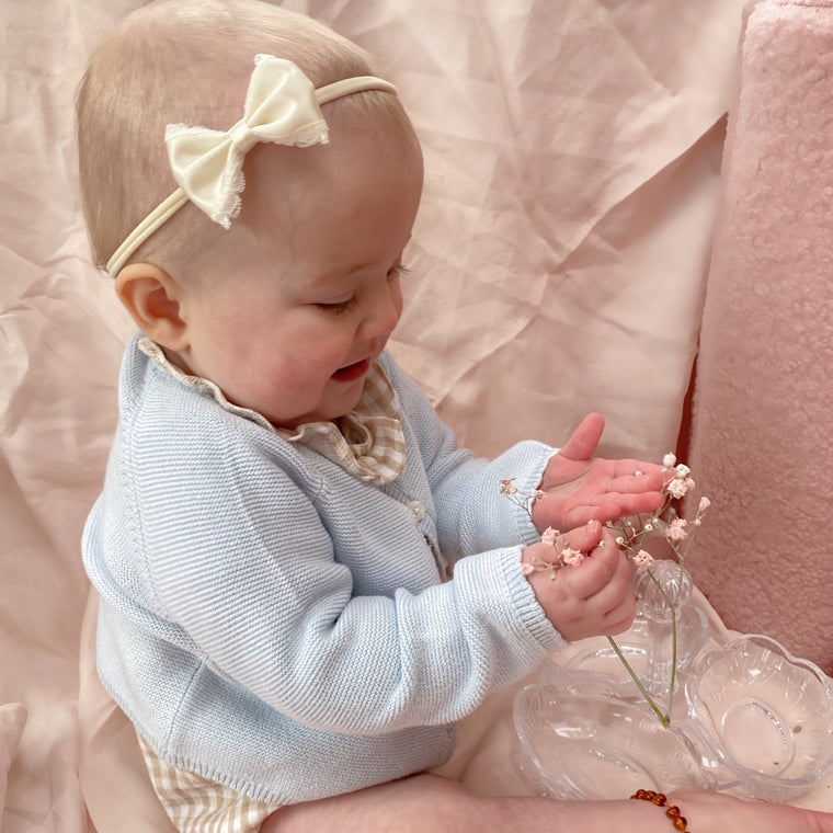 Fleur Frill Satin Baby Bow Headband / Ivory