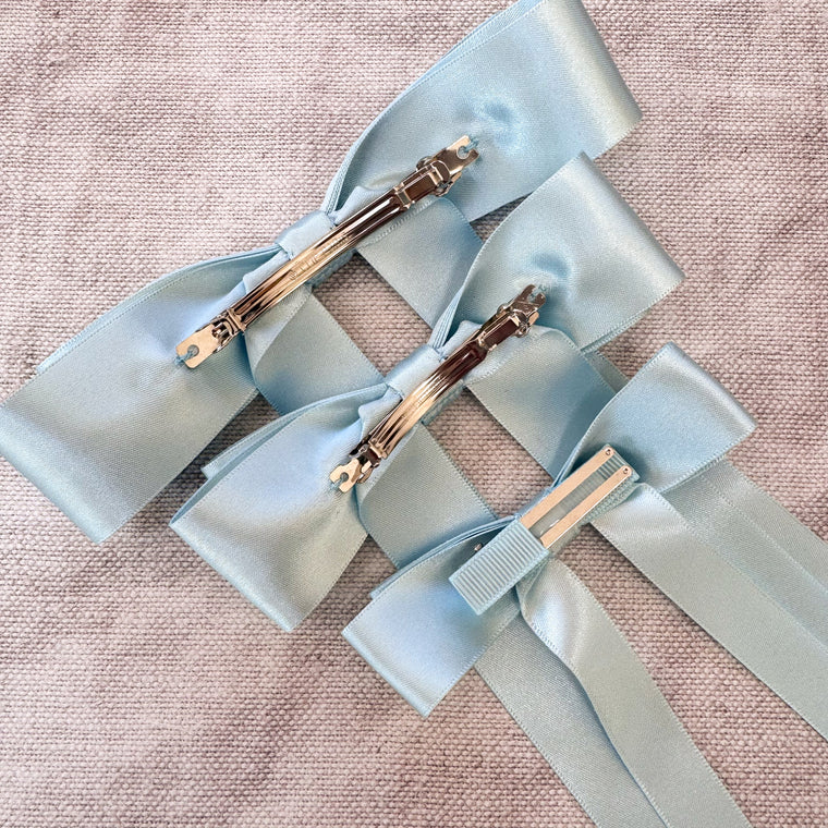 Fleur Sky Blue Satin Hair Bow, Childrens Sky Blue Hair Bow, Blue Bow
Discover the beautiful Fleur Satin Bow Barrette for children in Sky Blue, Blue Bow for flower girl, childrens pastel blue hair bow, Pale Blue satin hair bow