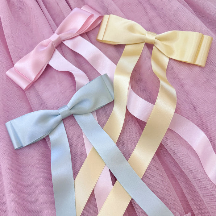 Fleur Sky Blue Satin Hair Bow, Childrens Sky Blue Hair Bow, Blue Bow
Discover the beautiful Fleur Satin Bow Barrette for children in Sky Blue, Blue Bow for flower girl, childrens pastel blue hair bow, Pale Blue satin hair bow