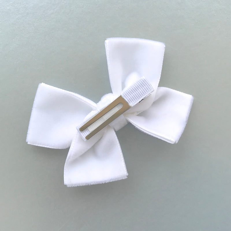 Little Love velvet bow hair clip in Ivory or White, flower girl bow hair clip, large velvet bow uk, ivory velvet hair bow, bow for flower girl, white flower girl bow, Ivory hair bow in velvet, velvet hair bows, flower girl hair accessory, Ivory bow for flower girl, Velvet hair bows,White bow for flower girls hair