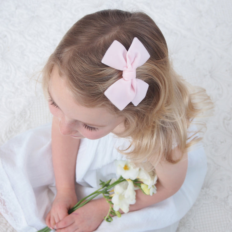 Velvet Bow Hair Clip/ Pale Pink