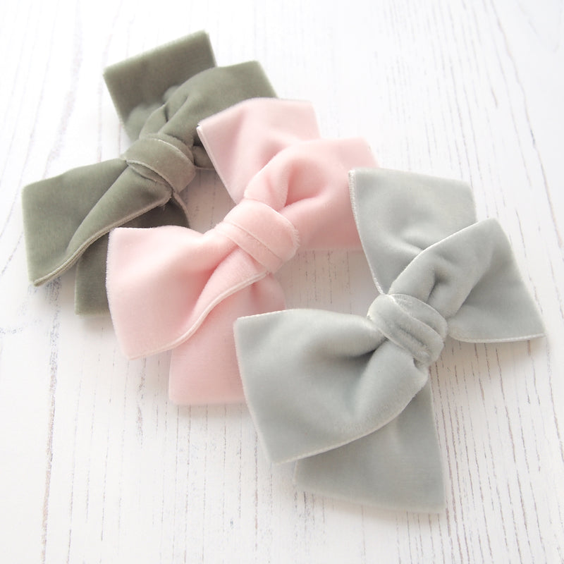 Velvet Bow Hair Clip/ Mist
