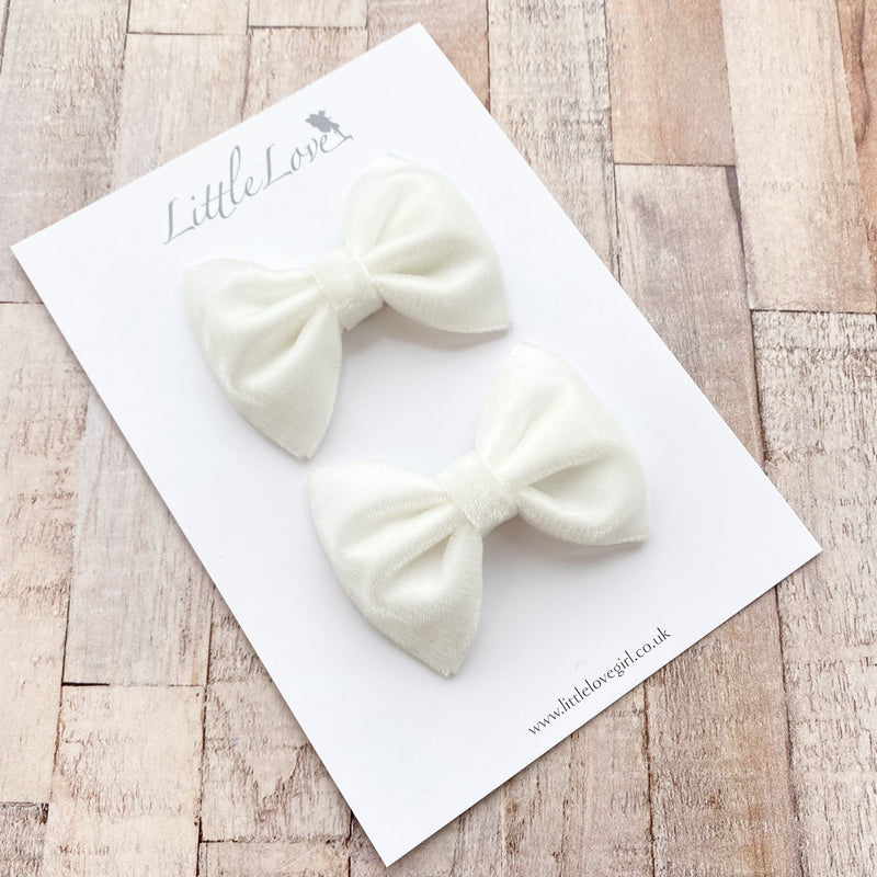 Little Velvet Bow Clip / PASTELS
