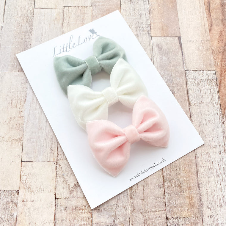 Little Velvet Bow Clip / PASTELS