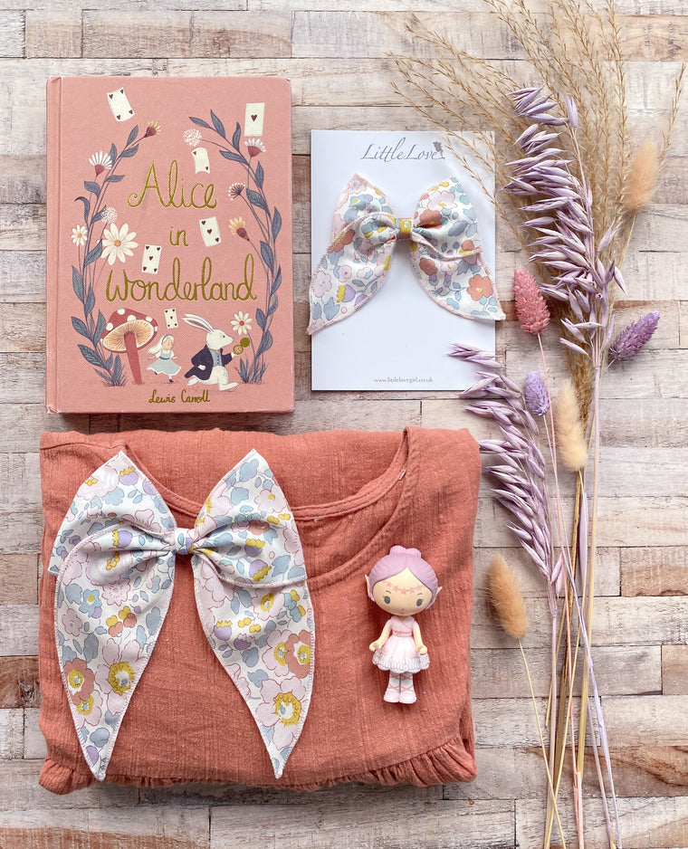 Prairie Bow Petite / Liberty Betsy