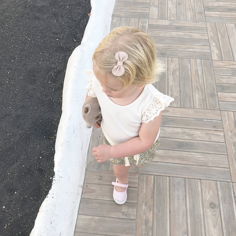 NEUTRALS Set of Mini Leather Bow Clips