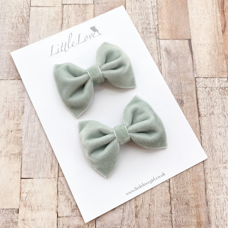 Little Velvet Bow Clip / PASTELS