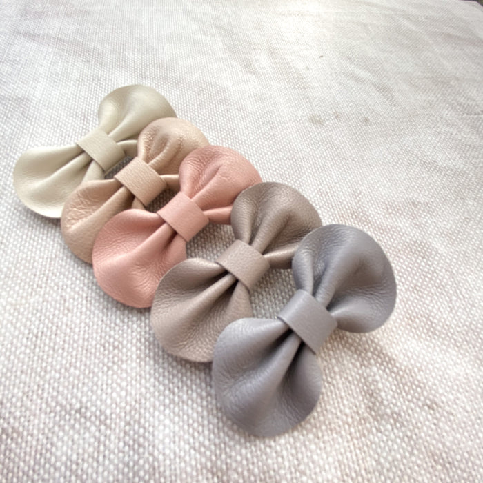 NEUTRALS Set of Mini Leather Bow Clips