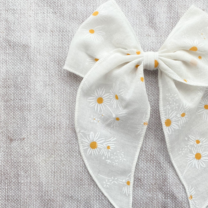 Prairie Bow Classic/ IVORY DAISY