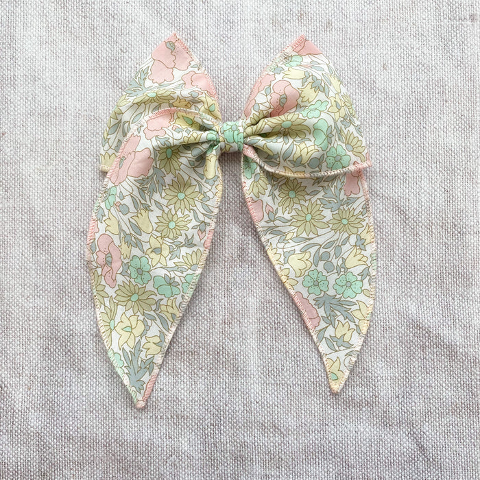Prairie Bow Classic/ Liberty Poppies & Daisies