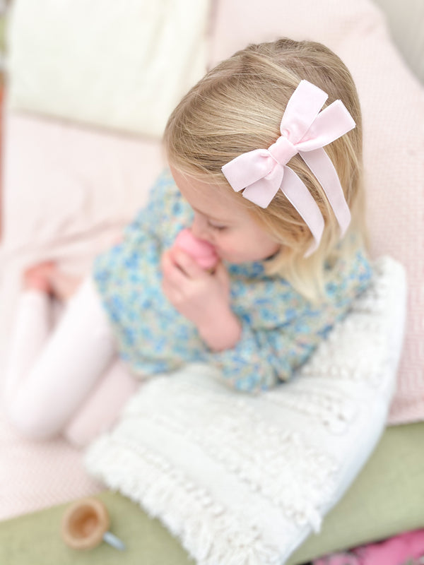 Fable Petite Velvet Bow/ Pale Pink