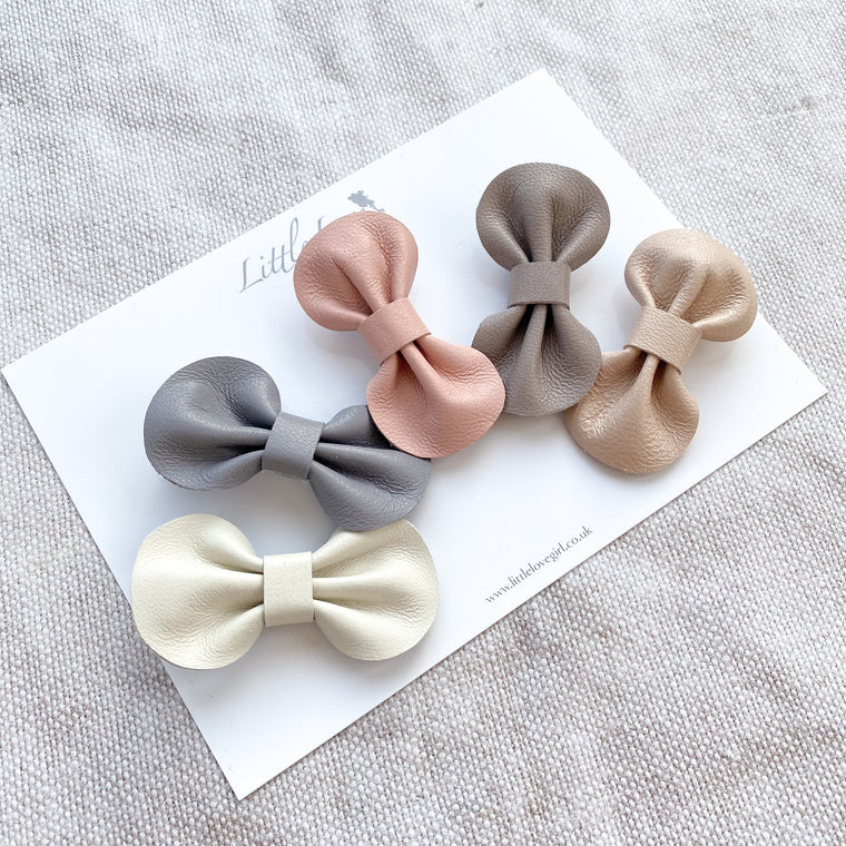 NEUTRALS Set of Mini Leather Bow Clips