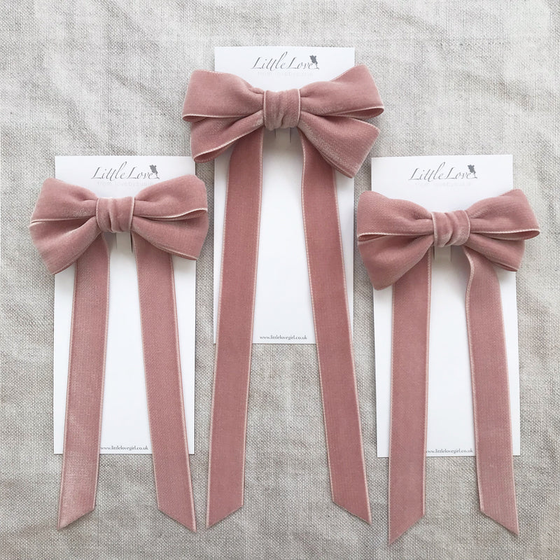 Little Love velvet bow hair clip in pink or ivory, flower girl bow hair clip, large velvet bow uk, ivory velvet hair bow, bow for flower girl, pink flower girl bow, flower girl hair accessories uk, uk flower girl accessory, Pink velvet hairbow, blush pink velvet hairbow, blush pink velvet bow barrette, Jennifer behr bow barrette 