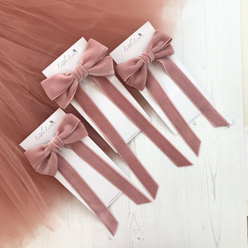Little Love velvet bow hair clip in pink or ivory, flower girl bow hair clip, large velvet bow uk, ivory velvet hair bow, bow for flower girl, pink flower girl bow, flower girl hair accessories uk, uk flower girl accessory, Pink velvet hairbow, blush pink velvet hairbow, velvet bow barrette, Jennifer behr bow barrette 
